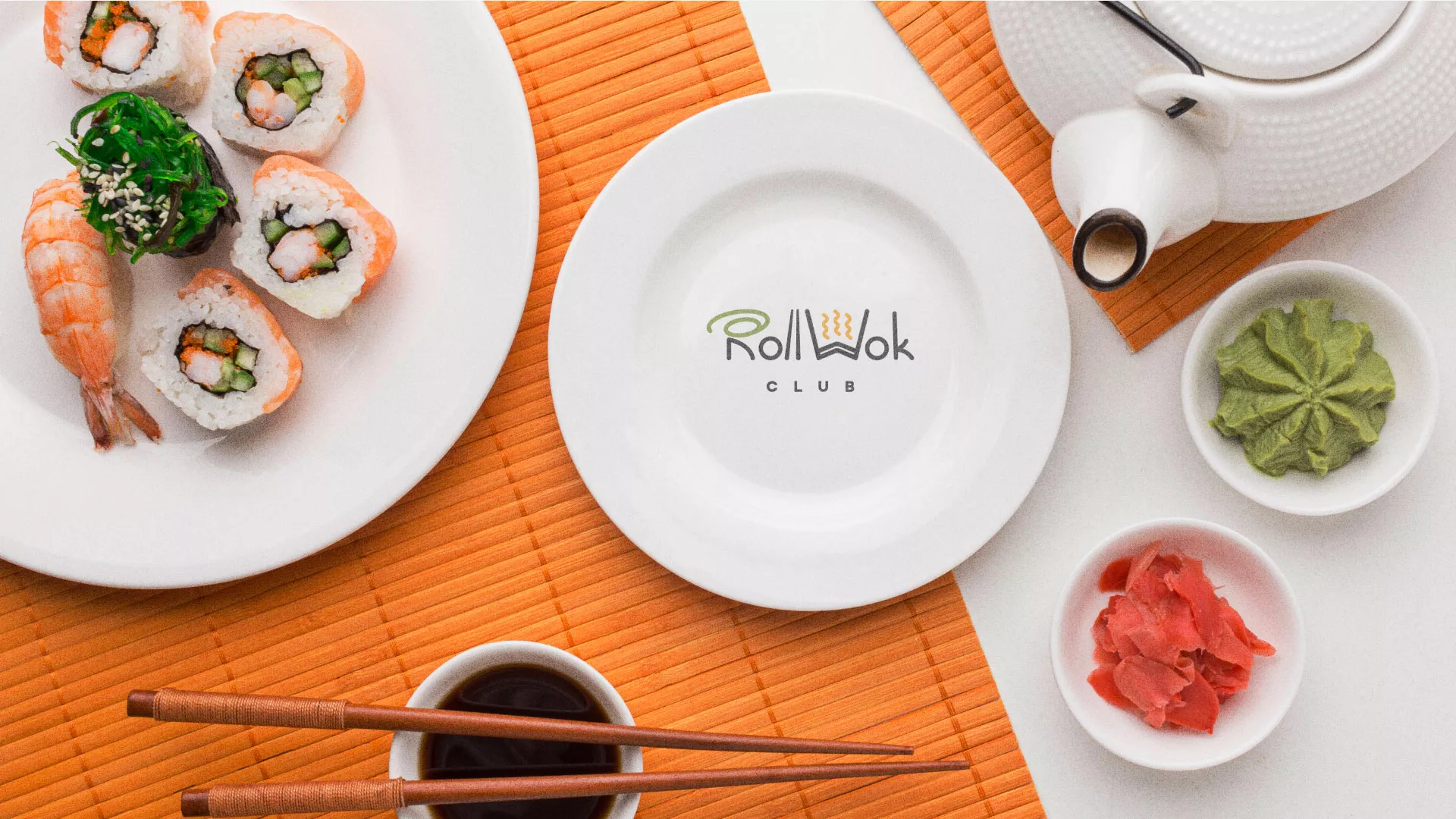 Разработка логотипа и фирменного стиля суши-бара «Roll Wok Club» в Куровском